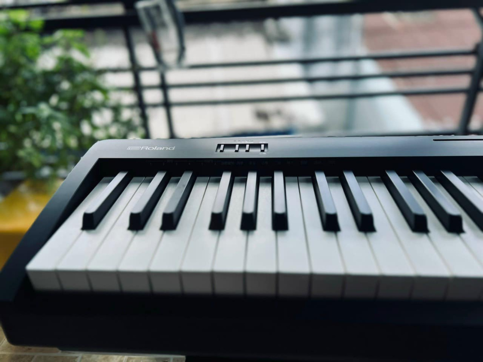 ROLAND FP-18 - Ảnh thực tế 3